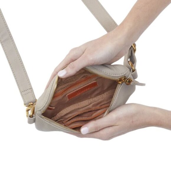 HOBO Fern Belt Bag Taupe Genuine Leather NWT Dust Bag - Picture 3 of 7